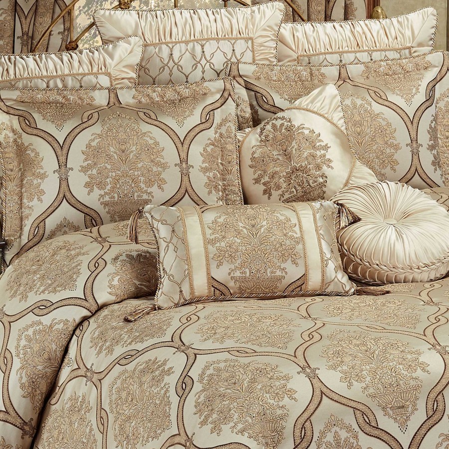 Bedding Touch of Class | Barrington Damask Medallion Champagne Oversized Bedspread Bedding