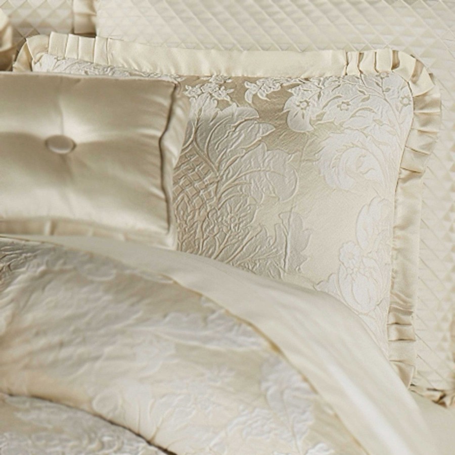 Bedding Touch of Class | Classique Pearl And Ivory Damask King Sham