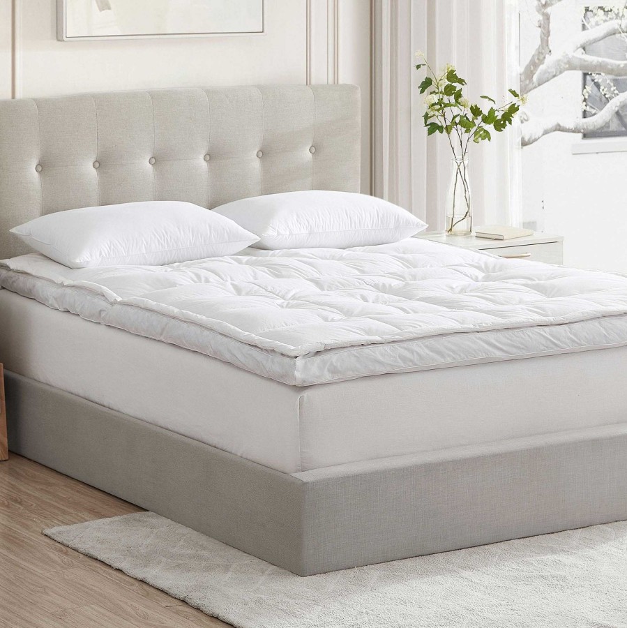 Bedding Touch of Class | 600 Fill Power Serta Cooling Hypoallergenic Featherbed