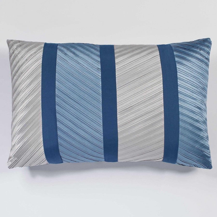 Bedding Touch of Class | Beta Contemporary Decorative Pillows